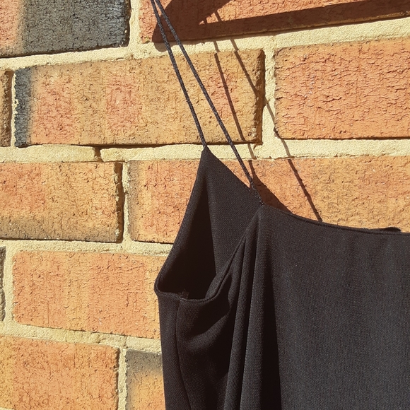 Effortless Zara little black dress! - Picture 6 of 7